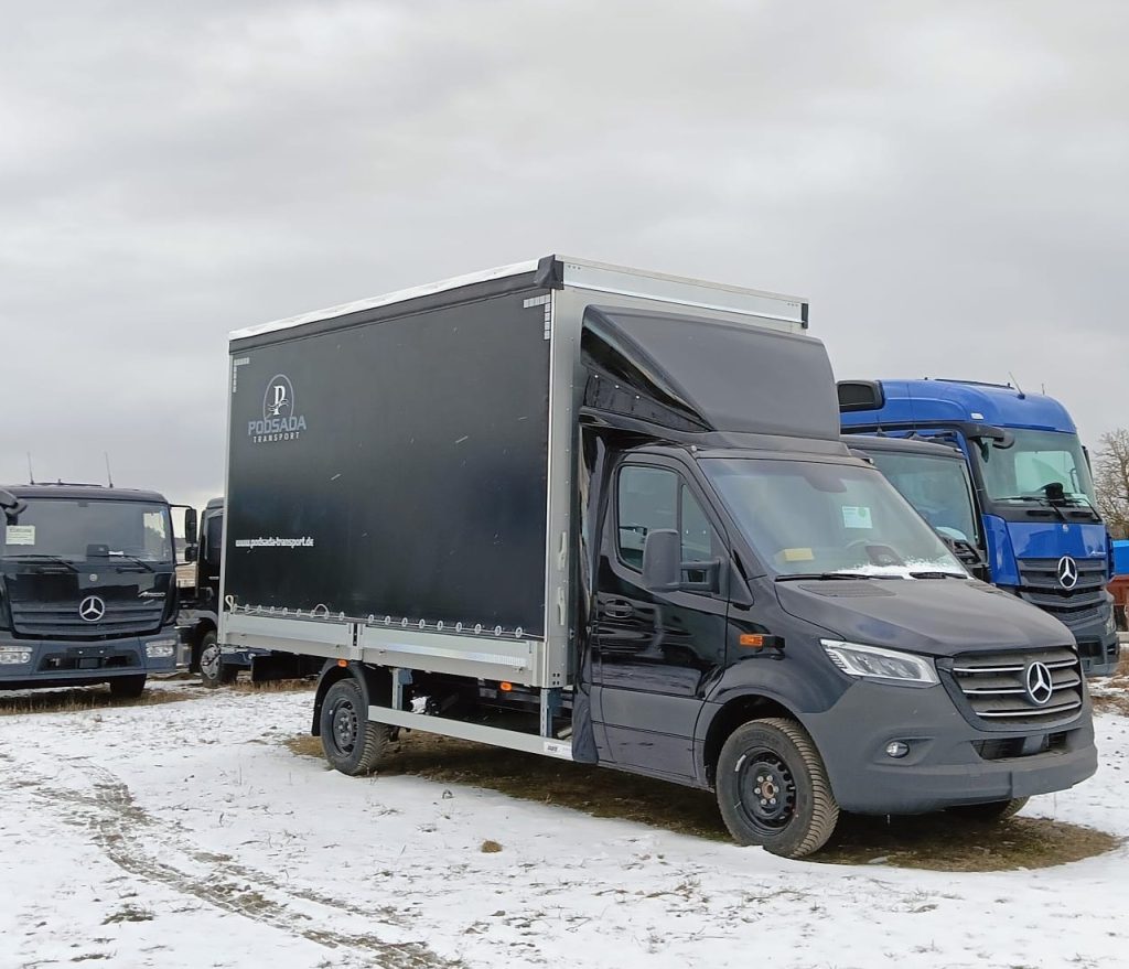 Ciężarówka Podsada Transport na trasie – transport drogowy w Niemczech
